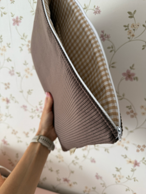 Funda ordenador pana